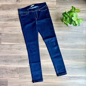 Stradivarius Dark Wash Skinny Jeans – Women’s Size 6 (EUR 38)